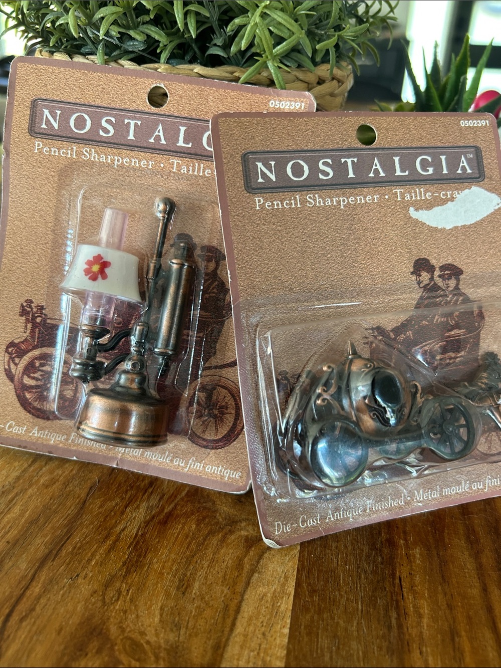 Die Cast Antique Finish Pencil Sharpeners Nostalgia Horse Wagon & Lantern NEW